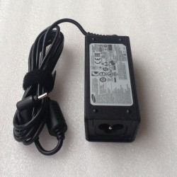 New Genuine 19V 2.1A 40w SAMSUNG NP900X3C small pin 3.0x1.1mm power adapter